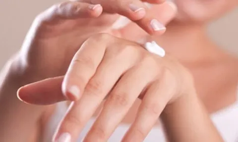 5 bước chăm sóc da tay giúp mềm mịn, giảm khô ráp hiệu quả mỗi ngày