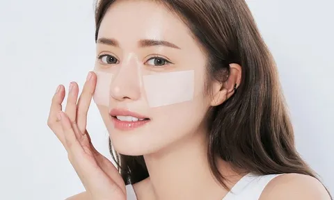 Da dầu mùa hè: Hiểu đúng cơ chế và cách kiểm soát hiệu quả để lỗ chân lông luôn thông thoáng