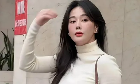 Phương Oanh phản ứng ra sao khi được khuyên "em suy nghĩ ít thôi"?