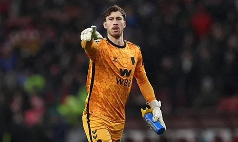 Chelsea sẵn sàng chi 60 triệu bảng mua thủ môn Robin Roefs