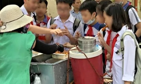 Bán thực phẩm không an toàn cho trẻ em có thể bị phạt tới 40 triệu đồng: Quy định mới cần biết ngay