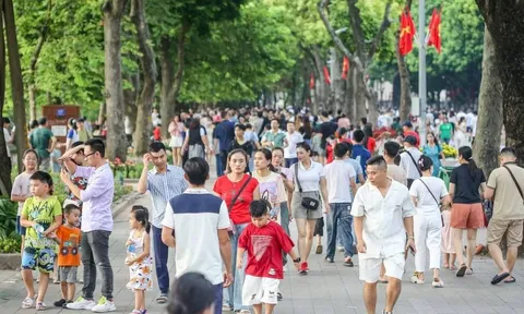 Lịch nghỉ Giỗ Tổ Hùng Vương và 30/4 - 1/5: Có nên hoán đổi để nghỉ liền 9 ngày?