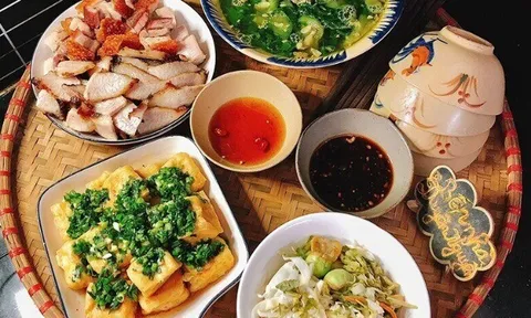 Gợi ý 14 mâm cơm nhà cho những ngày chớm hè oi nóng, nhìn mướt mắt