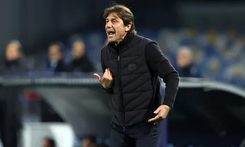Conte tự tiến cử làm HLV trưởng ĐT Italia