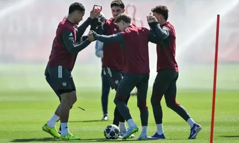 Arteta giải mã ý đồ đằng sau bài tập dùng bút kỳ lạ