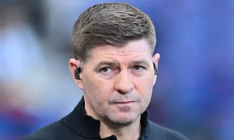 Gerrard chỉ ra lỗ hổng của Konate và Mamardashvili trước PSG