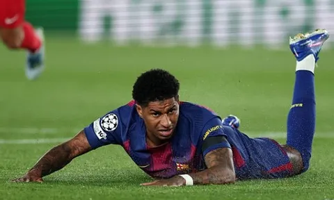 Chấm điểm Barcelona: Thẻ đỏ tai hại; Rashford lãng phí cơ hội