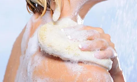 Nên chọn xà phòng hay sữa tắm?