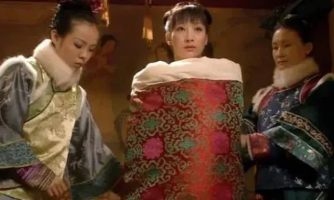 Tại sao phi tần sau khi thị tẩm phải có người dìu về cung?