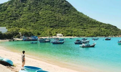 Làng chài “nhiều cái không” ở Khánh Hòa: Du khách đến là nhớ, tận hưởng không gian yên bình, thích hợp chữa lành