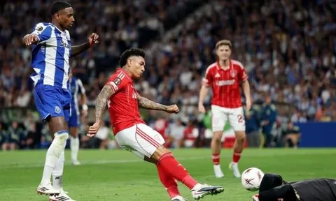 Vitor Pereira nói điều ẩn ý về bàn thắng bị VAR từ chối