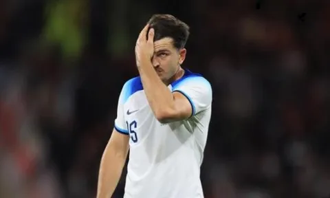 Điểm tựa gia đình giúp Maguire hồi sinh tại Man Utd