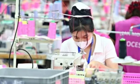 Đề xuất hoán đổi lịch làm việc: Có thể nghỉ liền 4 ngày dịp Ngày Văn hóa Việt Nam