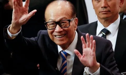 Tỷ phú Lý Gia Thành nói thẳng: Cho đi 1 thứ này nghèo kiết xác cả đời khó đứng lên