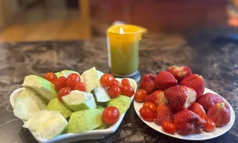 Có nên ăn hoa quả trước khi đi ngủ không?