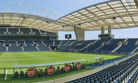 CĐV Nottingham Forest qua đời sau trận hòa FC Porto