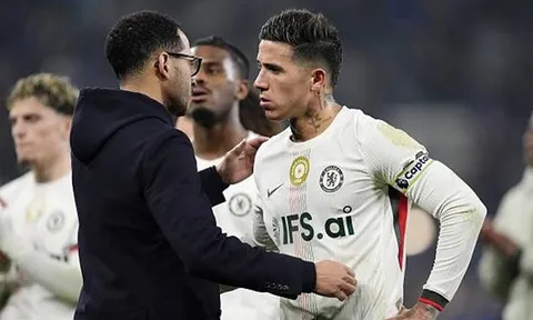 Bài toán thiếu Enzo Fernandez thử thách bản lĩnh Liam Rosenior