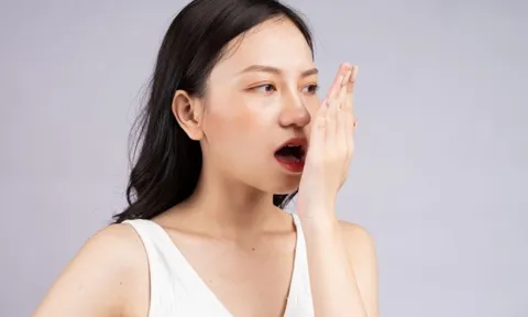 Bí quyết giữ hơi thở thơm mát suốt cả ngày, tự tin trong mọi tình huống
