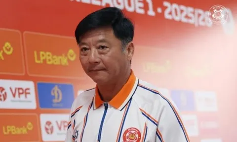 HLV Lê Huỳnh Đức bảo vệ Tiến Linh sau trận thua Hải Phòng