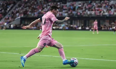 Messi ôm đầu tiếc nuối nhìn Inter Miami bị cầm hòa