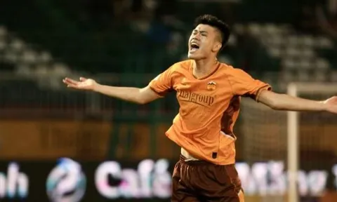 "Ngọn tháp" 1m95 Đinh Quang Kiệt khiến Nguyễn Xuân Son im tiếng