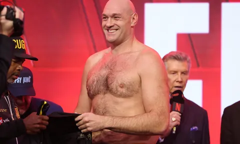 Tyson Fury tuyên bố: 'Quên Wilder đi', đại chiến với Anthony Joshua phải diễn ra ngay lập tức