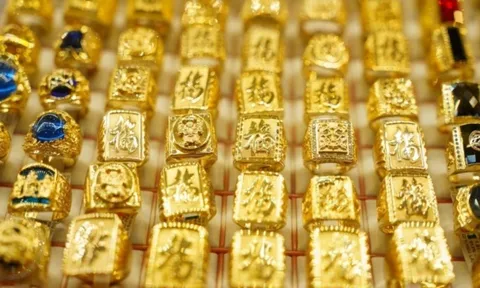 Giá vàng hôm nay 12/4/2026 lao dốc: Vàng miếng SJC giảm sốc 2,1 triệu đồng/lượng