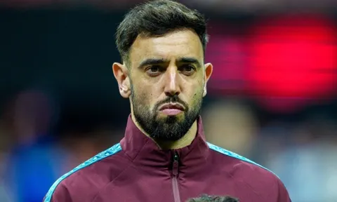 MU thăng hoa, Bruno Fernandes vẫn tiếc cho Amorim