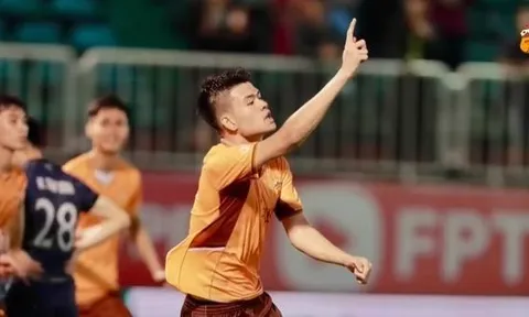 Cách sao trẻ Hoàng Anh Gia Lai khóa chặt Xuân Son