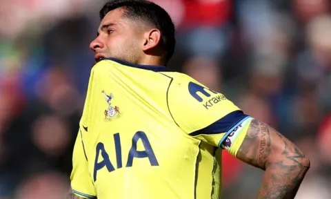 Cristian Romero nghỉ hết mùa, Tottenham lâm nguy
