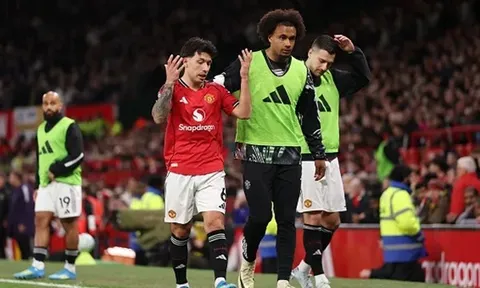 Man United mất Martinez ở 3 trận đại chiến vì án treo giò