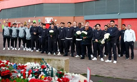 PSG tri ân nạn nhân Hillsborough và Diogo Jota tại Anfield