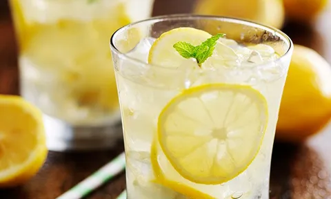 4 khung giờ uống nước chanh thải dộc cho cơ thể tốt cho gan, thận