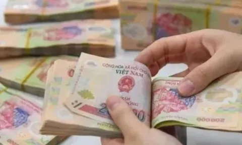 Dự kiến tăng lương cơ sở lên 2,53 triệu đồng/tháng: Cán bộ, công chức nào được hưởng?