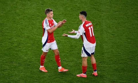 Sự rệu rã bên cánh trái đang bóp nghẹt tham vọng của Arsenal