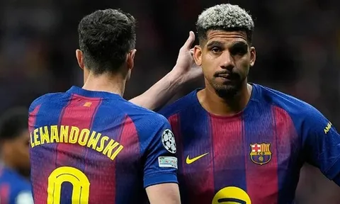 Barcelona rời Champions League với kỷ lục 15 trận thủng lưới liên tiếp