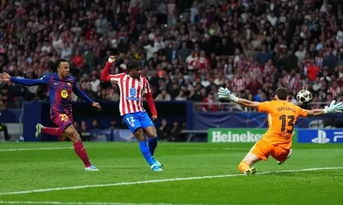 Barca gục ngã trước Atletico do vận đen hay lỗi hệ thống?