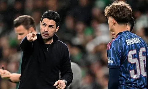 Đã đến lúc Arteta dùng sự ngây thơ của Dowman cứu Arsenal