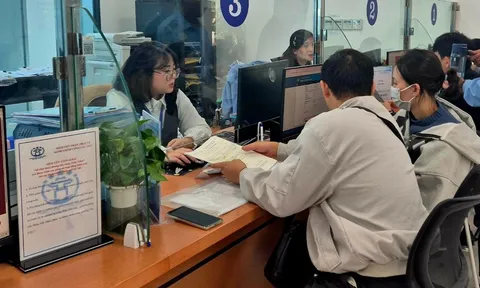 Công chức, viên chức lo lương chưa tăng, giá cả đã “tăng trước”: Áp lực ngày càng lớn