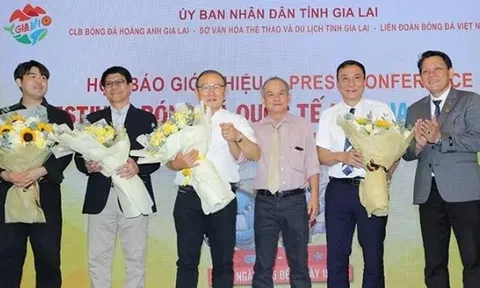 HLV Park Hang Seo tiếp lửa cho giải U14 quốc tế của bầu Đức