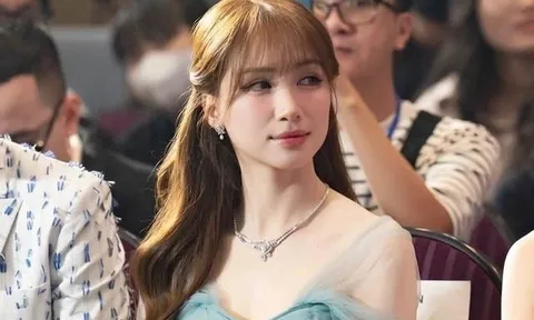 Hòa Minzy tiết lộ lý phải rao bán nhà gấp sau khi thông báo trả hết nợ