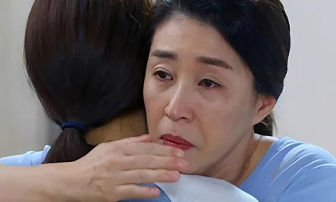 Lên phố chăm con dâu mới sinh, được nó biếu phong bì 5 triệu kèm một lá thư, hôm sau tôi xếp đồ về quê