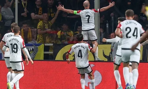 Thua AEK 1-3, Rayo vẫn vào bán kết Conference League