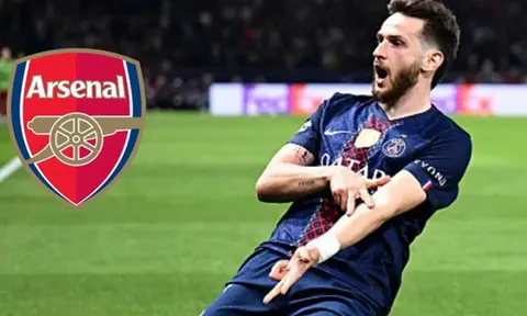 Ornstein khẳng định Arsenal không có cửa mua Kvaratskhelia