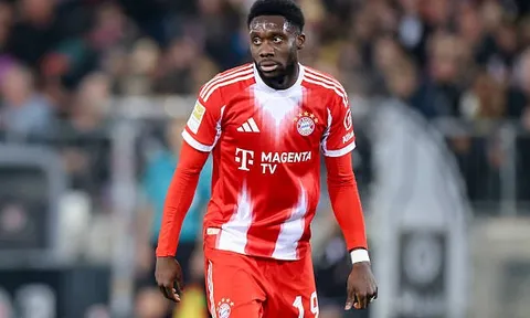 Mạo hiểm với Alphonso Davies là canh bạc xứng đáng của Man Utd