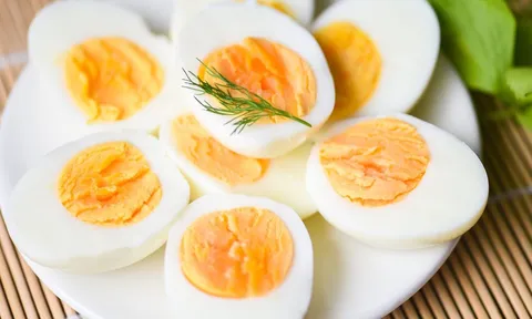 Người mắc 3 bệnh này nên hạn chế ăn trứng gà