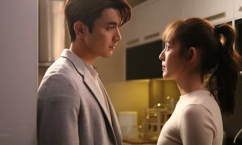 Ly hôn 8 tháng, chồng cũ gọi điện mời cưới, tôi chỉ nói 4 từ nhưng 15 phút sau anh lao tới