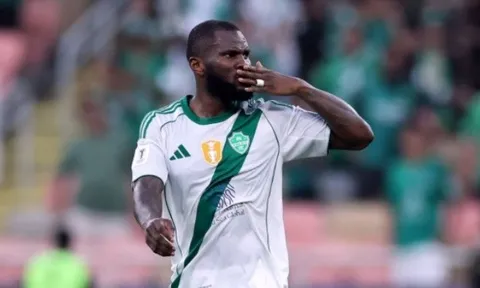 Kessie và Galeno giúp 10 người Al Ahli vào bán kết AFC Champions League