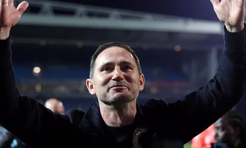 Lampard xúc động nghẹn ngào trong ngày lịch sử của Coventry