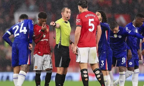 MU tan nát hàng thủ, Chelsea có tận dụng được cơ hội vàng?